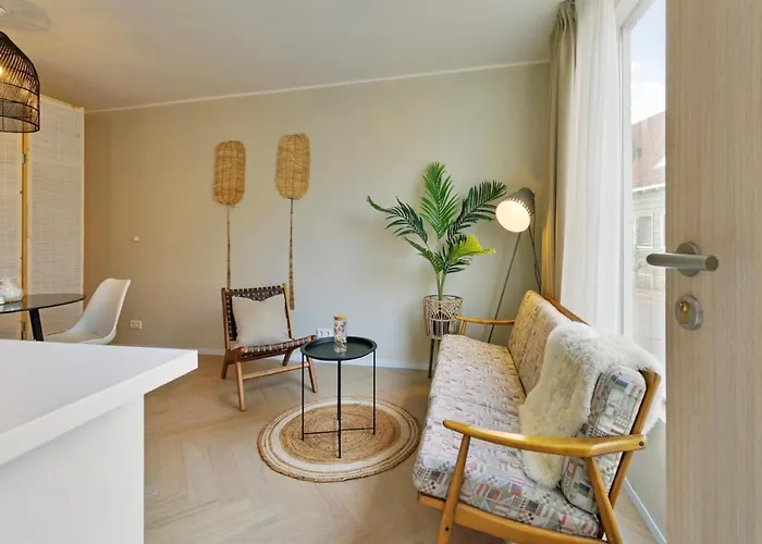 Beautiful Flat With Shared Garden